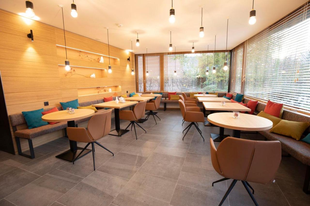B-Lodge Boutique Hotel Louvain-la-Neuve Eksteriør billede