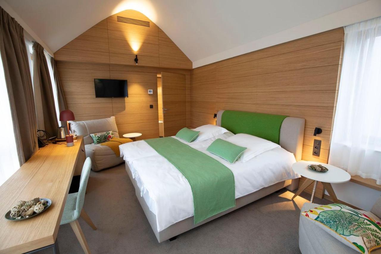 B-Lodge Boutique Hotel Louvain-la-Neuve Eksteriør billede
