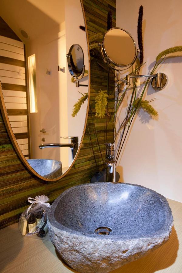 B-Lodge Boutique Hotel Louvain-la-Neuve Eksteriør billede