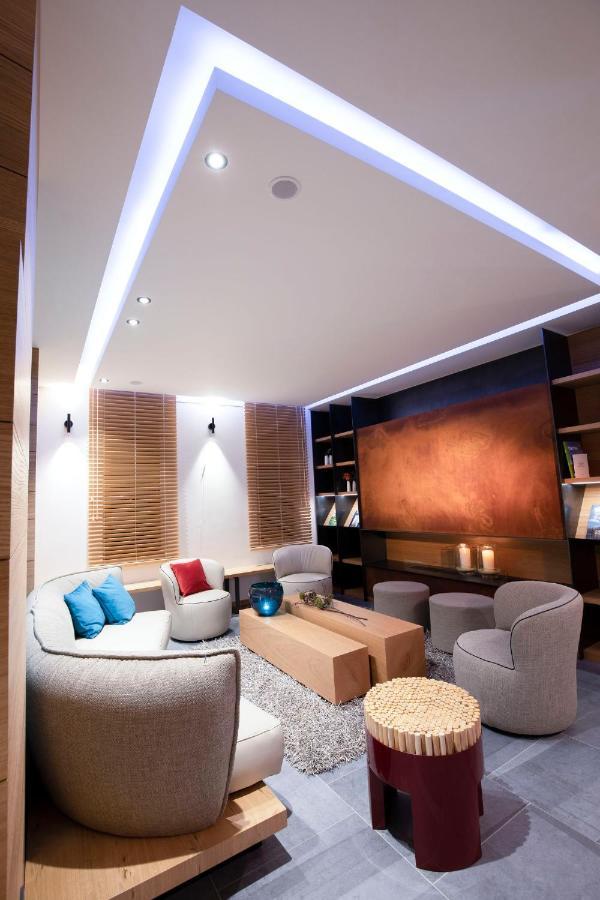 B-Lodge Boutique Hotel Louvain-la-Neuve Eksteriør billede